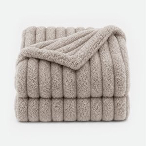 Ribbed Faux Fur Blanket
